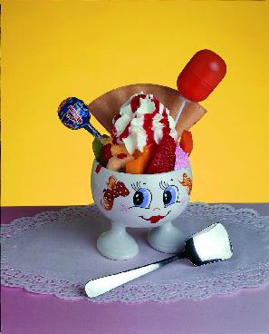 Kinder Becher